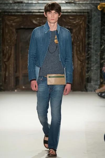 Look 69